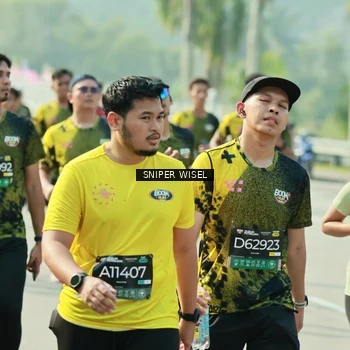 Runner Photo 6149395