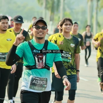 Runner Photo 6149396