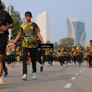 Runner Photo 6149438