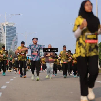 Runner Photo 6149498
