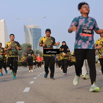 Runner Photo 6149545