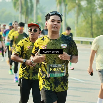 Runner Photo 6149750