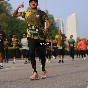 Runner Photo 6149775