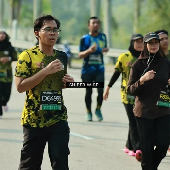 Runner Photo 6149849