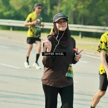 Runner Photo 6149858