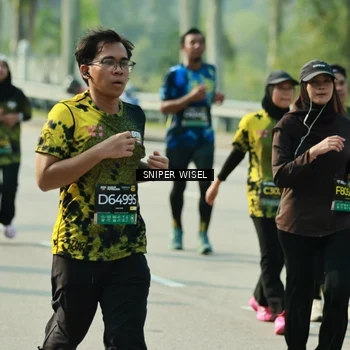 Runner Photo 6149873