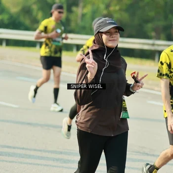 Runner Photo 6149874
