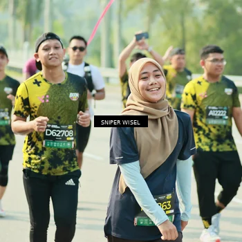 Runner Photo 6149946