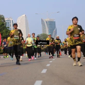 Runner Photo 6150140