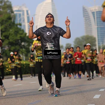 Runner Photo 6150715