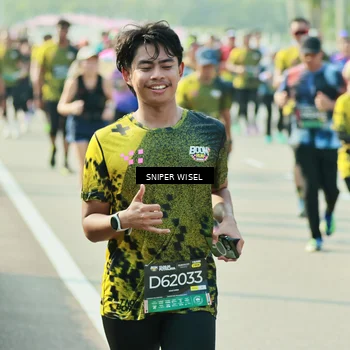 Runner Photo 6151050