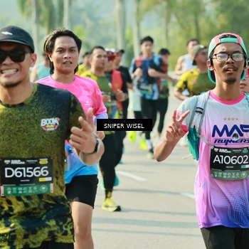 Runner Photo 6151137