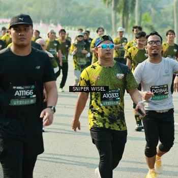 Runner Photo 6151421