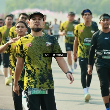Runner Photo 6153871