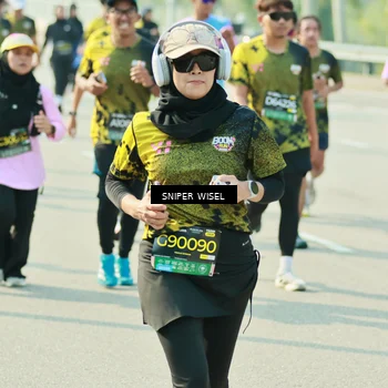 Runner Photo 6154035