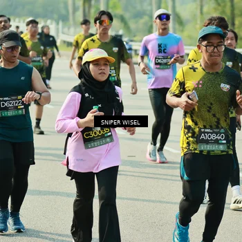 Runner Photo 6154096