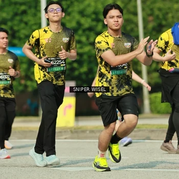 Runner Photo 6154675
