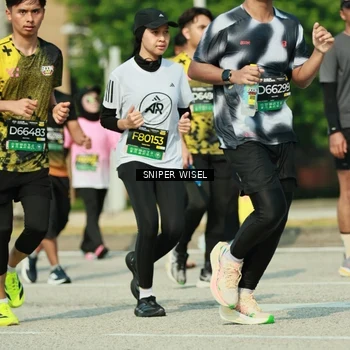 Runner Photo 6155025