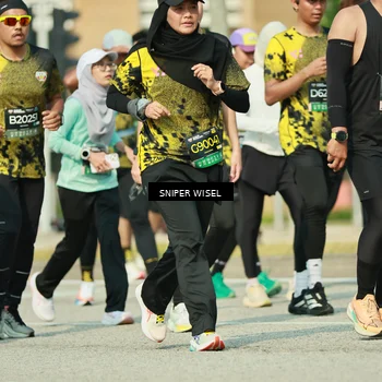 Runner Photo 6155043