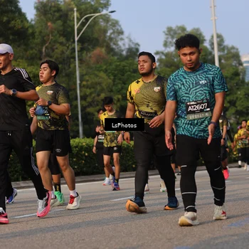 Runner Photo 6155243