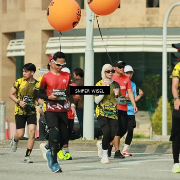 Runner Photo 6155635