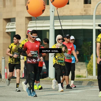 Runner Photo 6155636