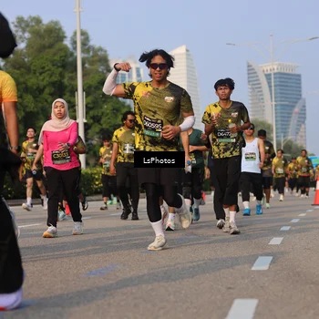 Runner Photo 6155847