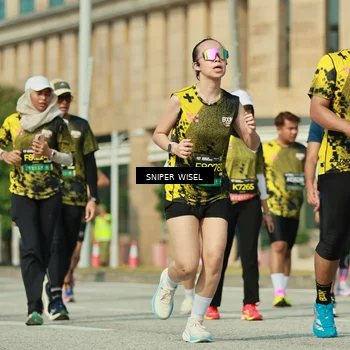 Runner Photo 6155874