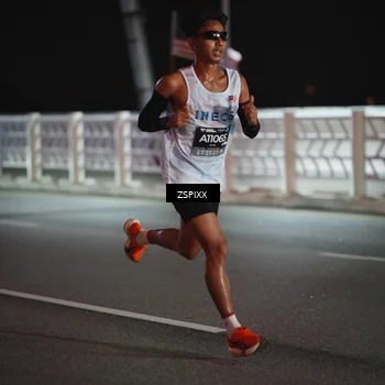 Runner Photo 6155909