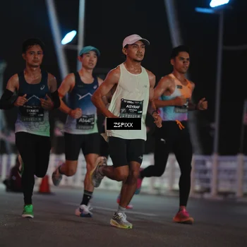 Runner Photo 6155999