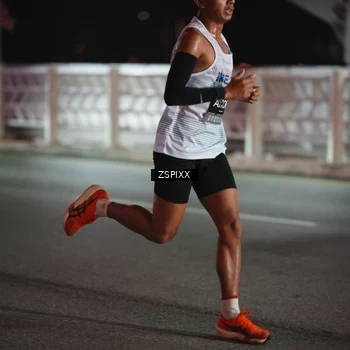 Runner Photo 6156007