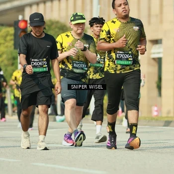 Runner Photo 6156032