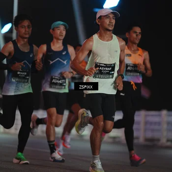 Runner Photo 6156053