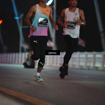 Runner Photo 6156061