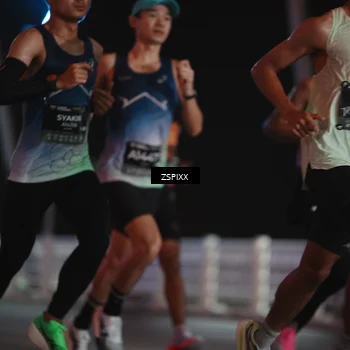 Runner Photo 6156065