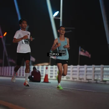 Runner Photo 6156215
