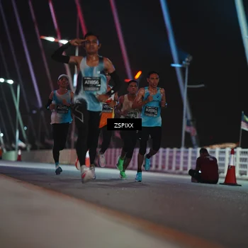 Runner Photo 6156347