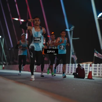 Runner Photo 6156378