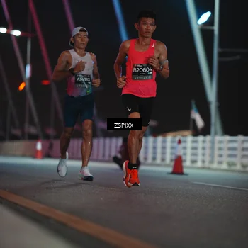 Runner Photo 6156513