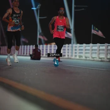 Runner Photo 6156527