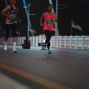 Runner Photo 6156530
