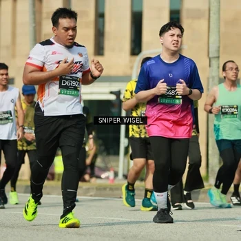 Runner Photo 6156532