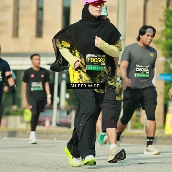 Runner Photo 6156631