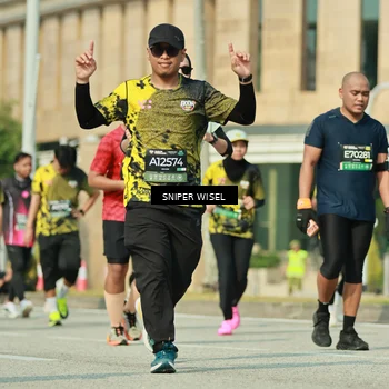 Runner Photo 6156663
