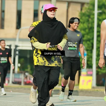 Runner Photo 6156675