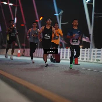 Runner Photo 6156800