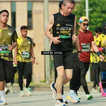 Runner Photo 6156835