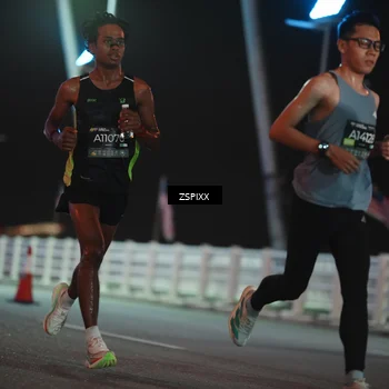 Runner Photo 6156889