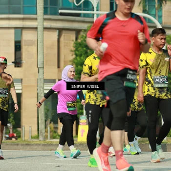 Runner Photo 6156893