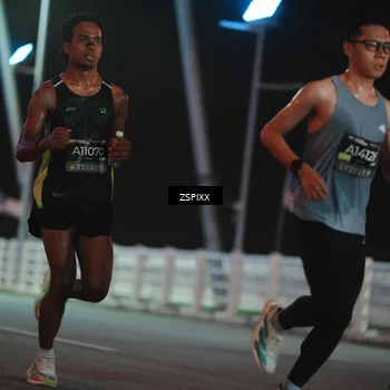 Runner Photo 6156896